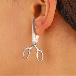 Retro Scissor Stud Earrings – Edgy Statement Jewelry